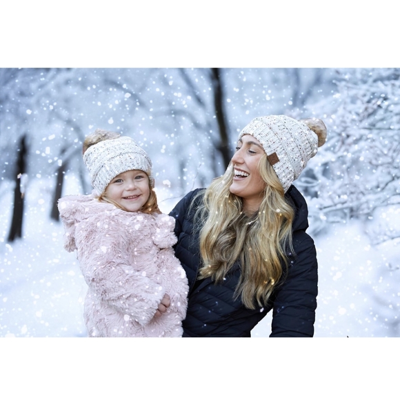 NWT Funky Junque Toddler Cable Knit Pom Winter Hat ivory confetti m-l - Picture 6 of 7